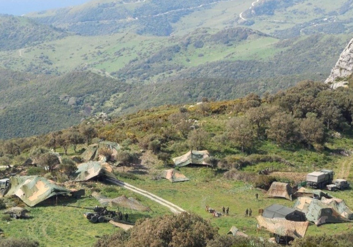 Un centenar de militares participa en un ejercicio de defensa en Cádiz