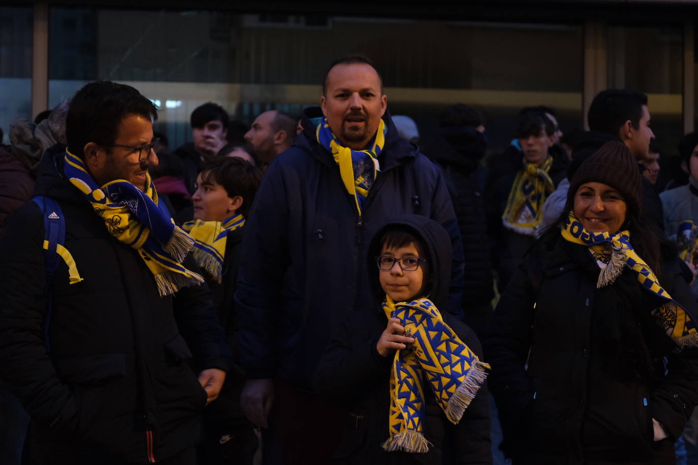 Fotos: Búscate en la previa del partido