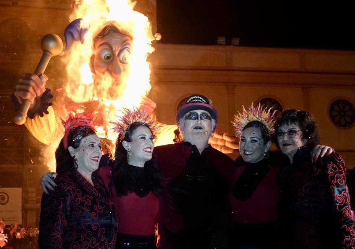 Quema del Gran Momo en el Carnaval de Cádiz 2023