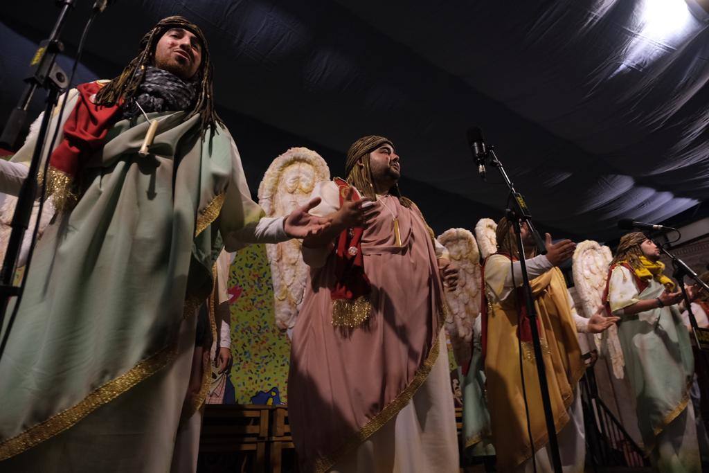 Las imágenes de la quema del Gran Momo 2023 y el ambiente en Cádiz el Martes de Carnaval