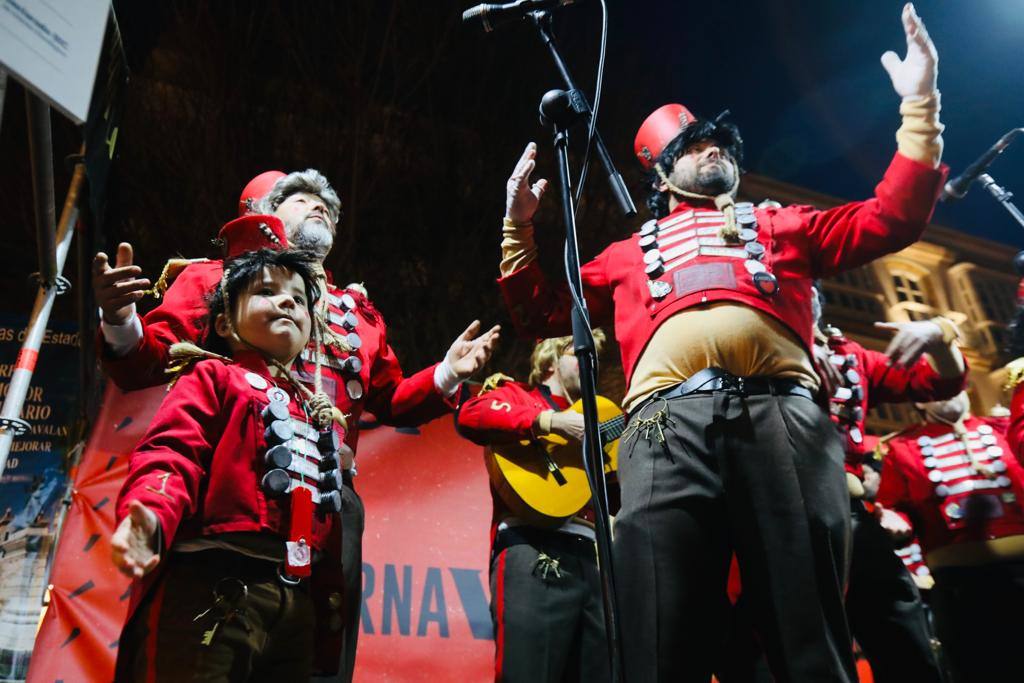 Las imágenes del jueves de Carnaval en Cádiz