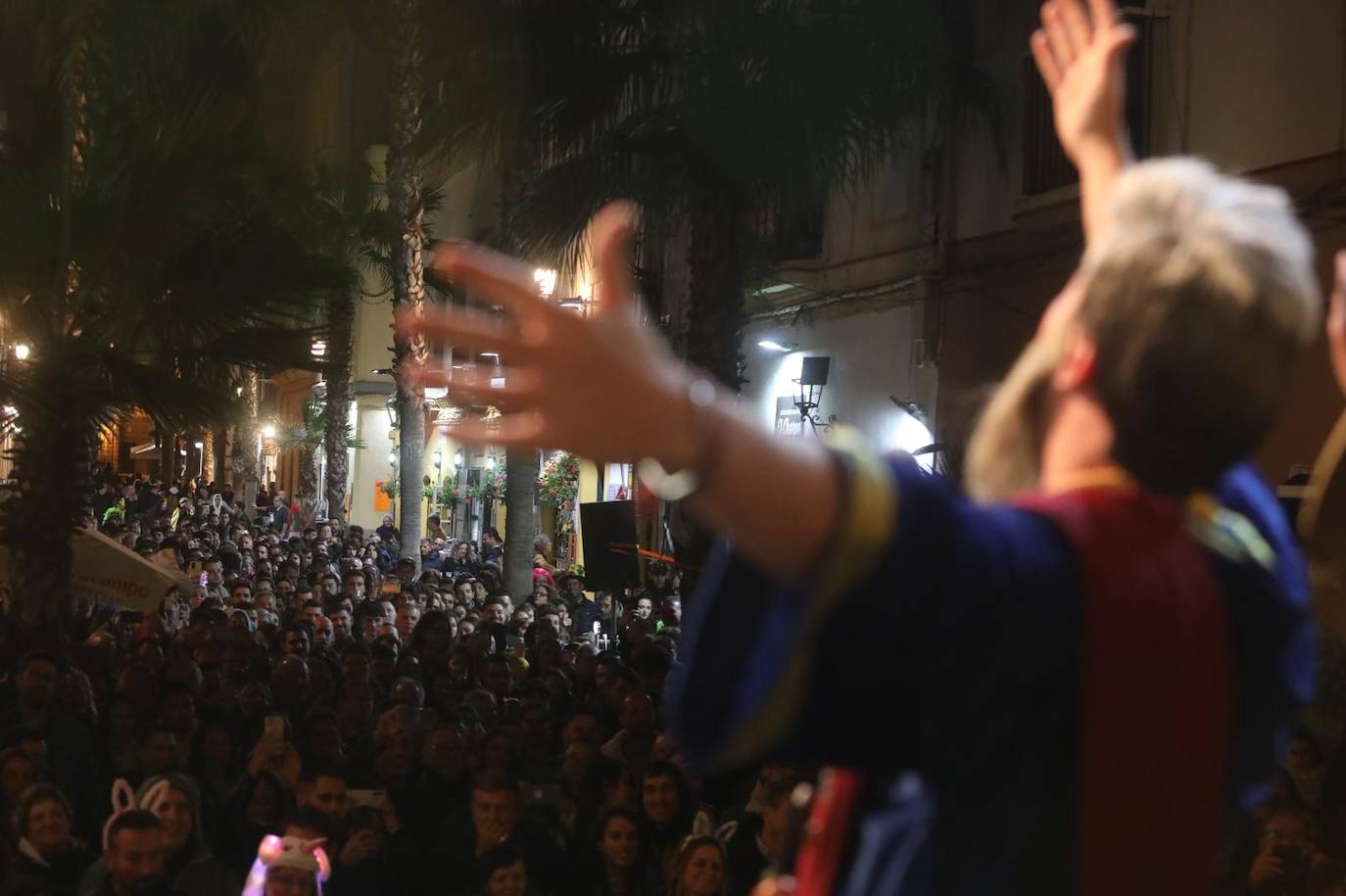 Las imágenes del jueves de Carnaval en Cádiz