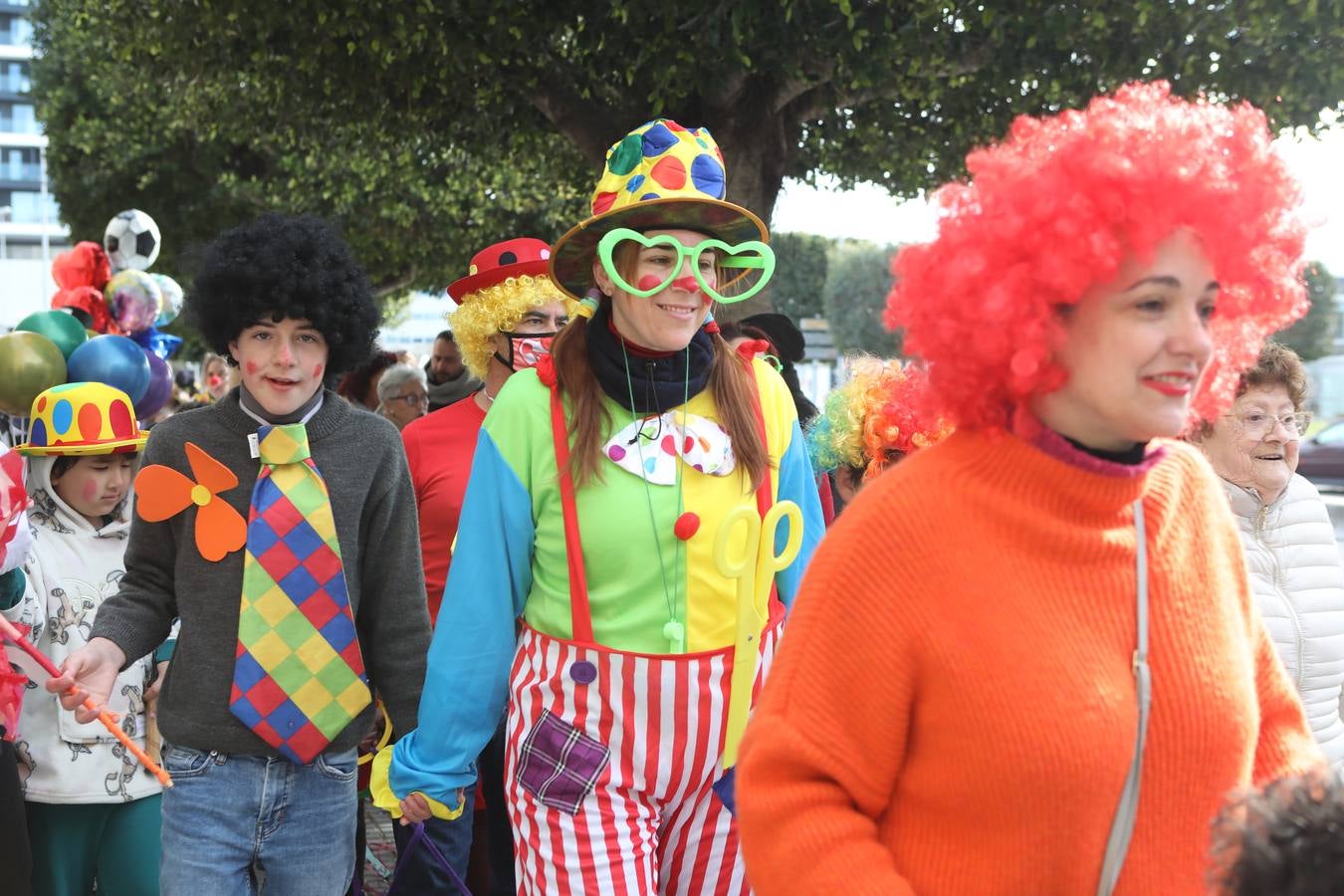 Las imágenes del &#039;Circo de emociones&#039; del Carnaval en el colegio Tierno Galván de Cádiz