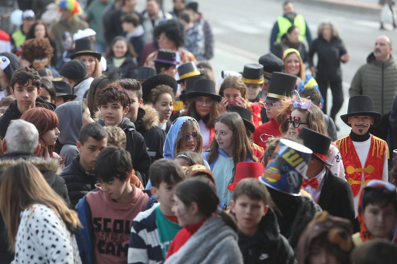 Las imágenes del &#039;Circo de emociones&#039; del Carnaval en el colegio Tierno Galván de Cádiz