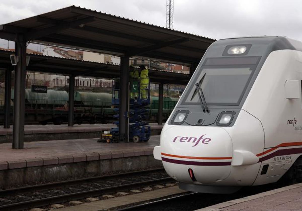 El alcalde de Algeciras denuncia que Renfe está vendiendo los billetes de tren a Madrid «más caros que los del AVE»