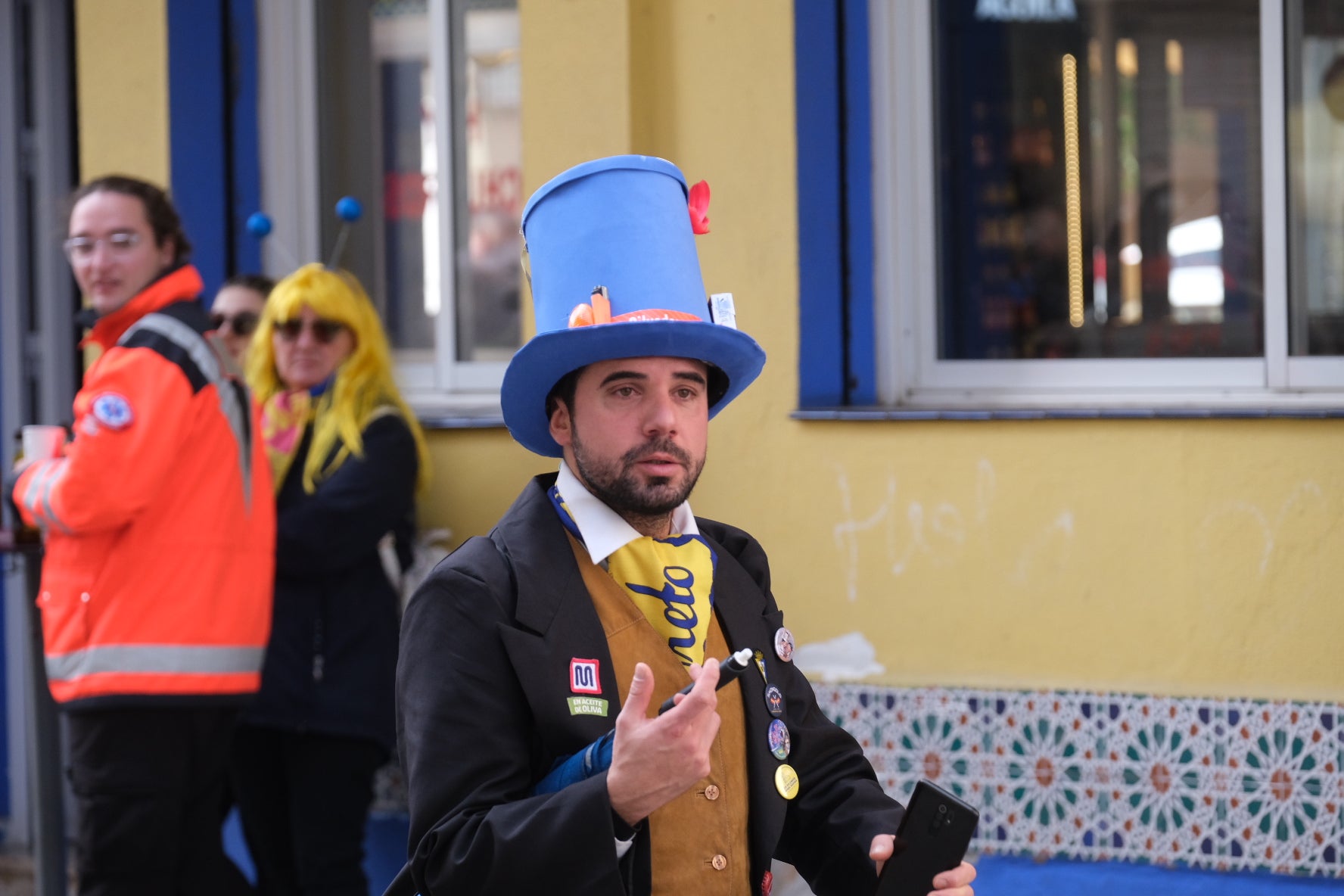 Búscate en los alrededores del estadio antes del partido Cádiz - Rayo