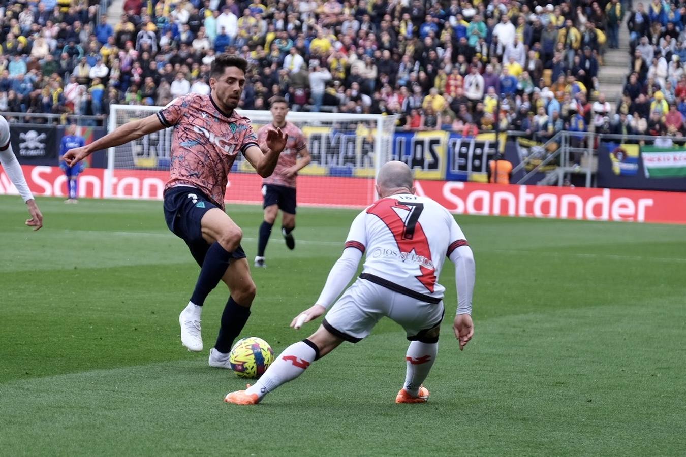 Las imágenes del partido Cádiz CF- Rayo Vallecano en Carranza