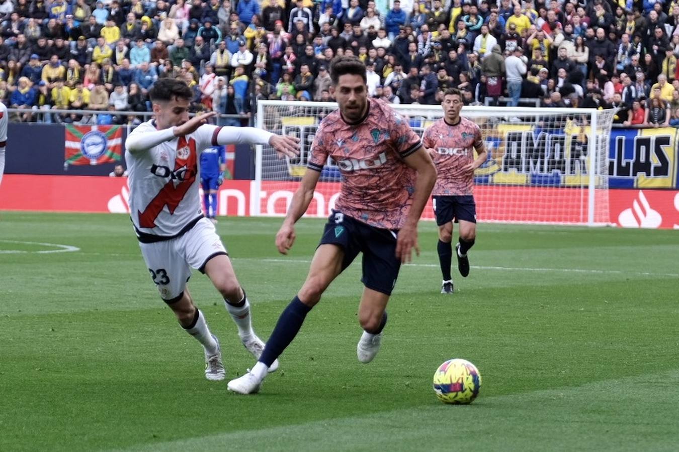 Las imágenes del partido Cádiz CF- Rayo Vallecano en Carranza