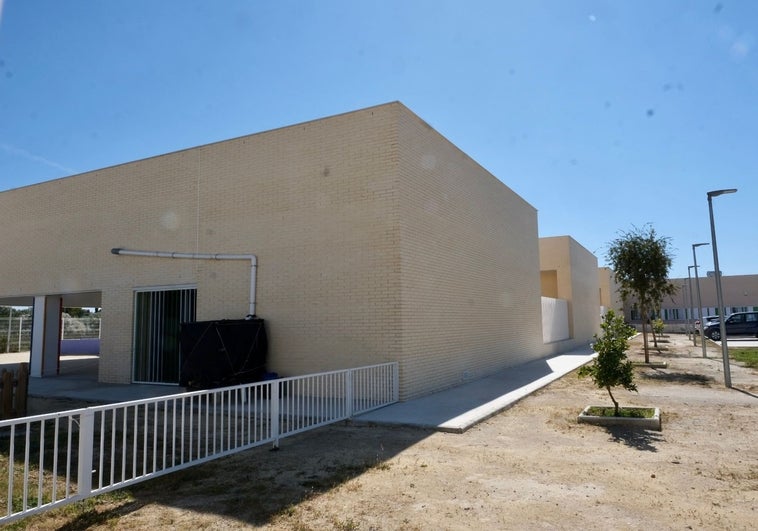 Padres del Colegio Tierra y Libertad de Puerto Real saldrán a la calle a pedir la ampliación del centro para Primaria