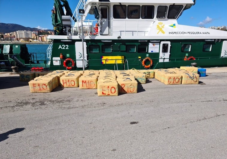 Recuperan 90 fardos con más de tres toneladas de hachís en los últimos 15 días en el Estrecho