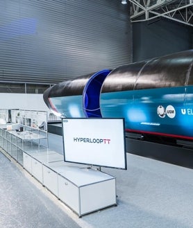 Imagen secundaria 2 - El Hyperloop gaditano resucita en Barcelona