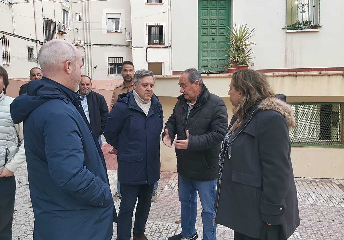 La falta de mantenimiento, principal problema de los vecinos de Guillén ...