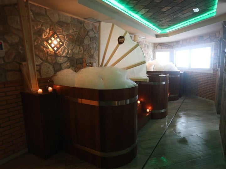 Así es el nuevo Spa de Cerveza del hotel Cádiz Bahía, el Beer Spa más grande de España