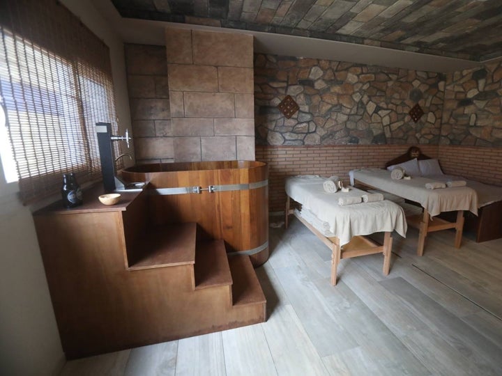 Así es el nuevo Spa de Cerveza del hotel Cádiz Bahía, el Beer Spa más grande de España
