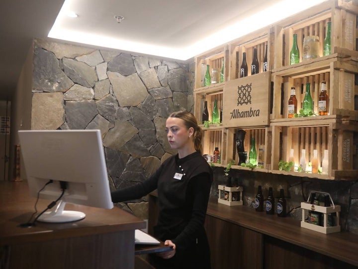 Así es el nuevo Spa de Cerveza del hotel Cádiz Bahía, el Beer Spa más grande de España