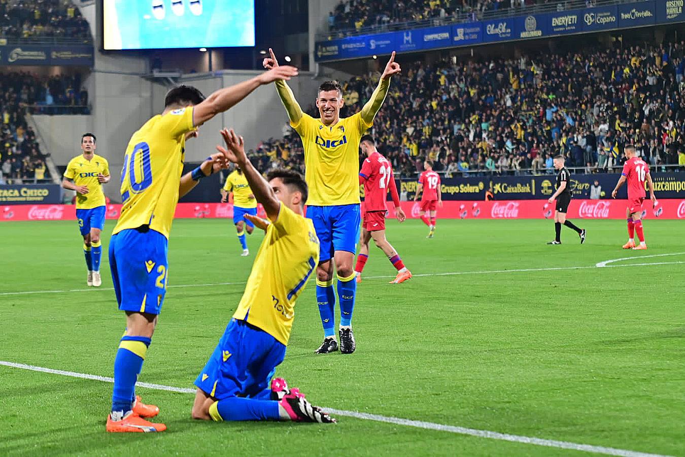 Fotos: Partido Cádiz - Getafe en el antiguo estadio Carranza