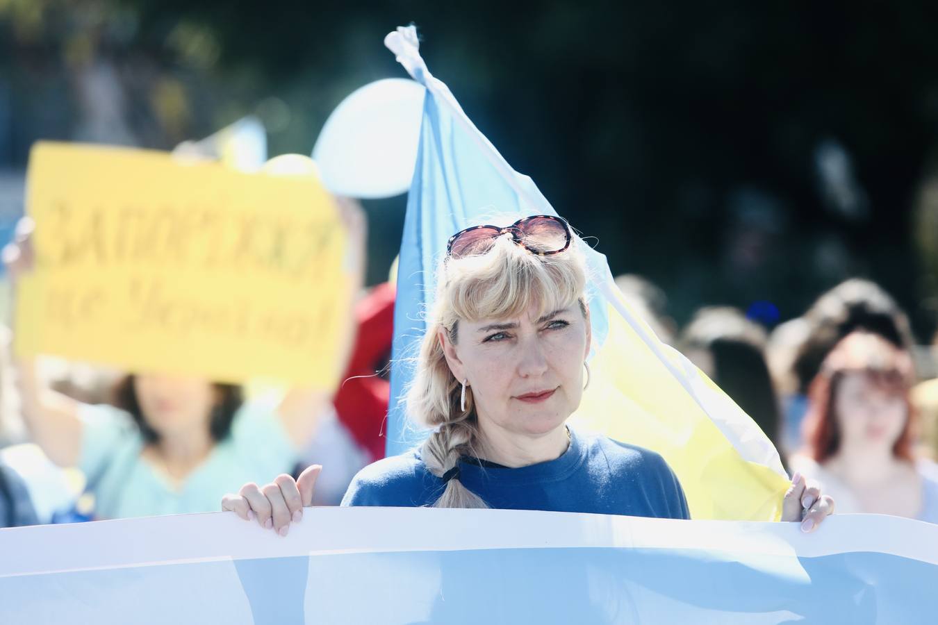 Fotos: La comunidad ucraniana en Cádiz pide de nuevo por la paz