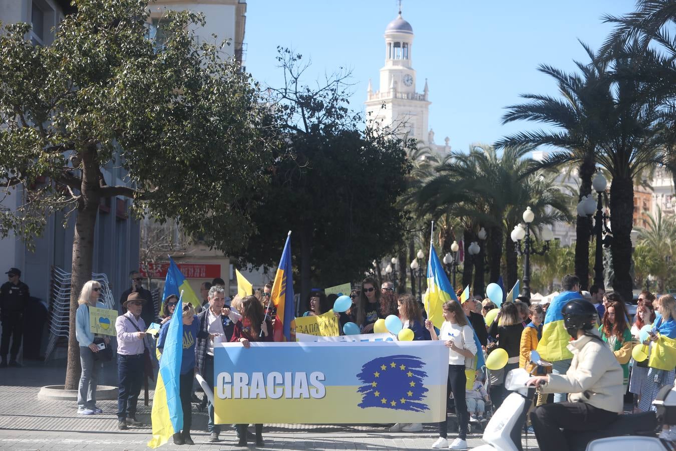 Fotos: La comunidad ucraniana en Cádiz pide de nuevo por la paz