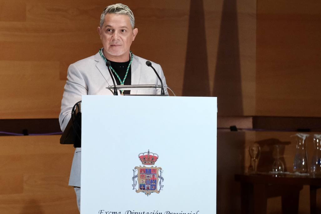 En imágenes: Alejandro Sanz y Lola Flores, Hijos Predilectos de Cádiz