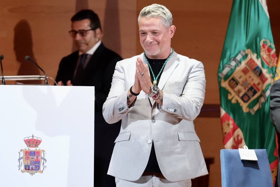 En imágenes: Alejandro Sanz y Lola Flores, Hijos Predilectos de Cádiz