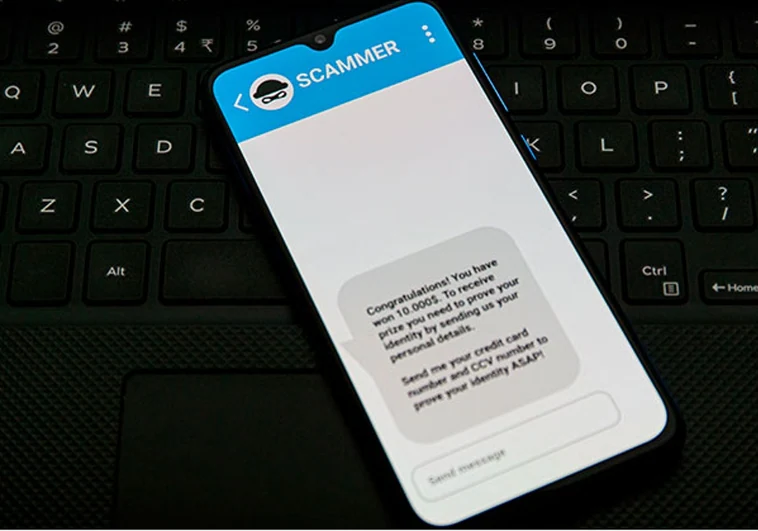 El aviso de Caixabank a los usuarios que utilizan WhatsApp a diario