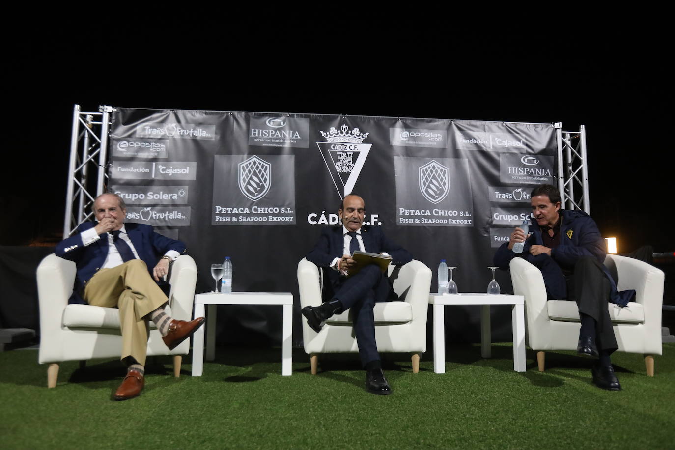 Fotos: José María García y José Ramón de la Morena cerraron el primer día de &#039;Hablamos de fútbol&#039;