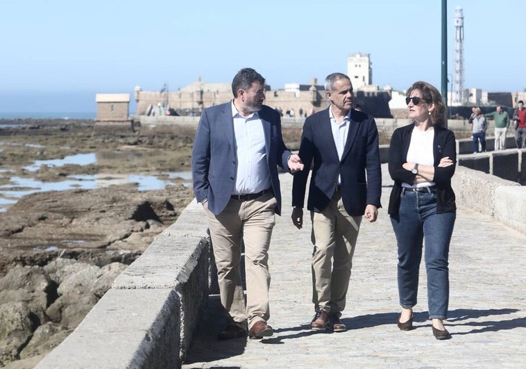 Ribera garantiza la restauración de las Murallas y deja al margen el Castillo de San Sebastián