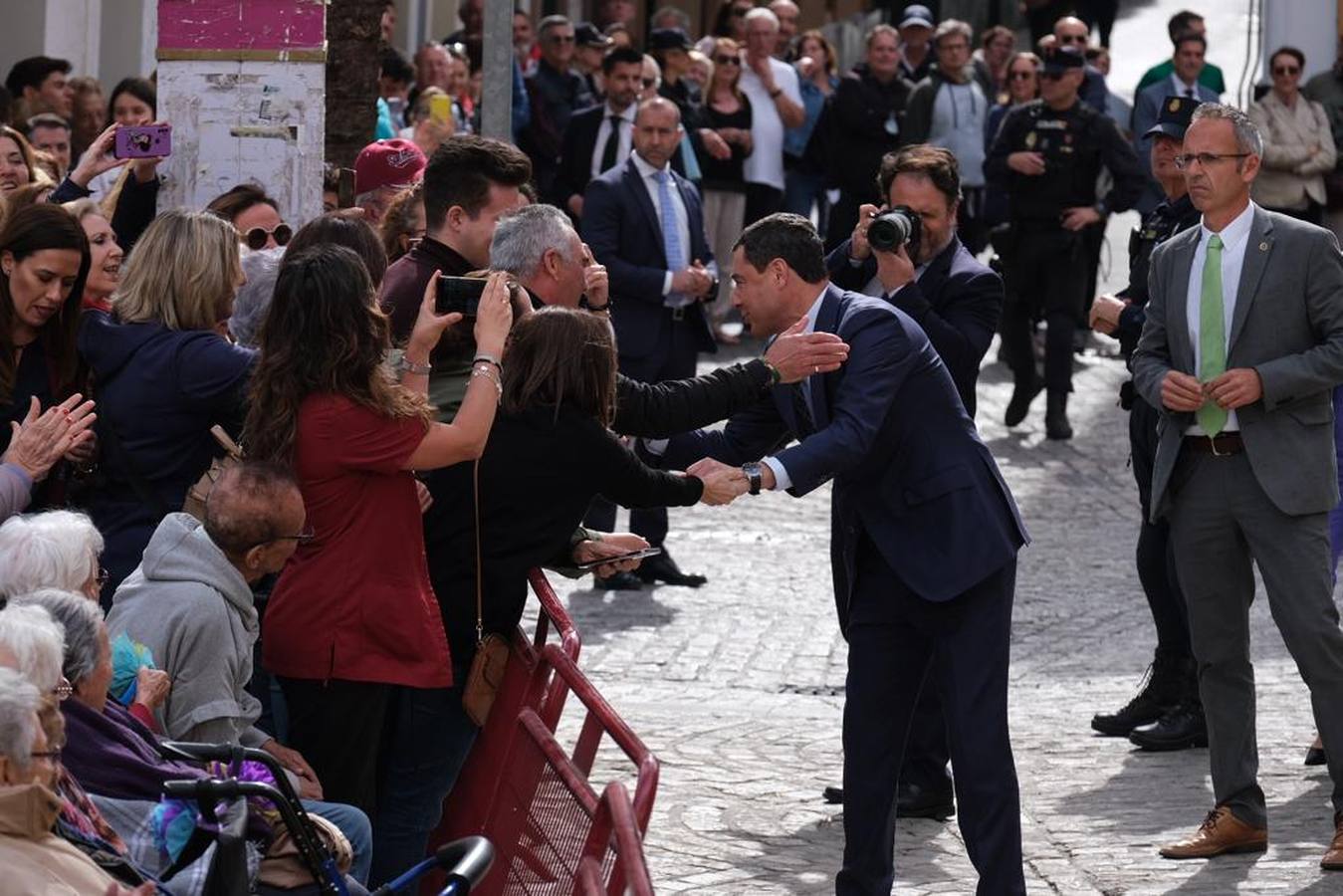 Fotos: la llegada de los Reyes de España para inaugurar el Congreso en Cádiz