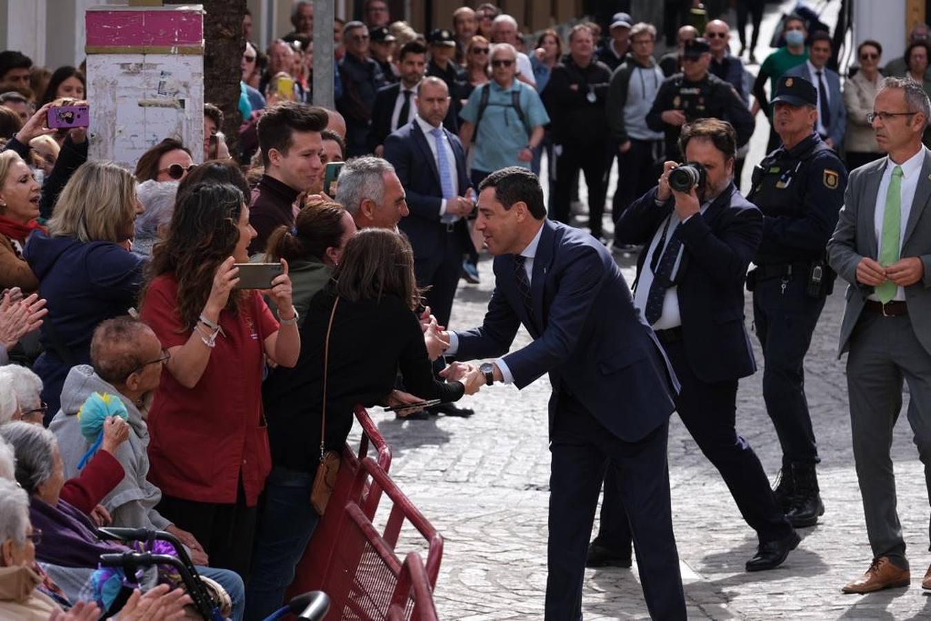 Fotos: la llegada de los Reyes de España para inaugurar el Congreso en Cádiz