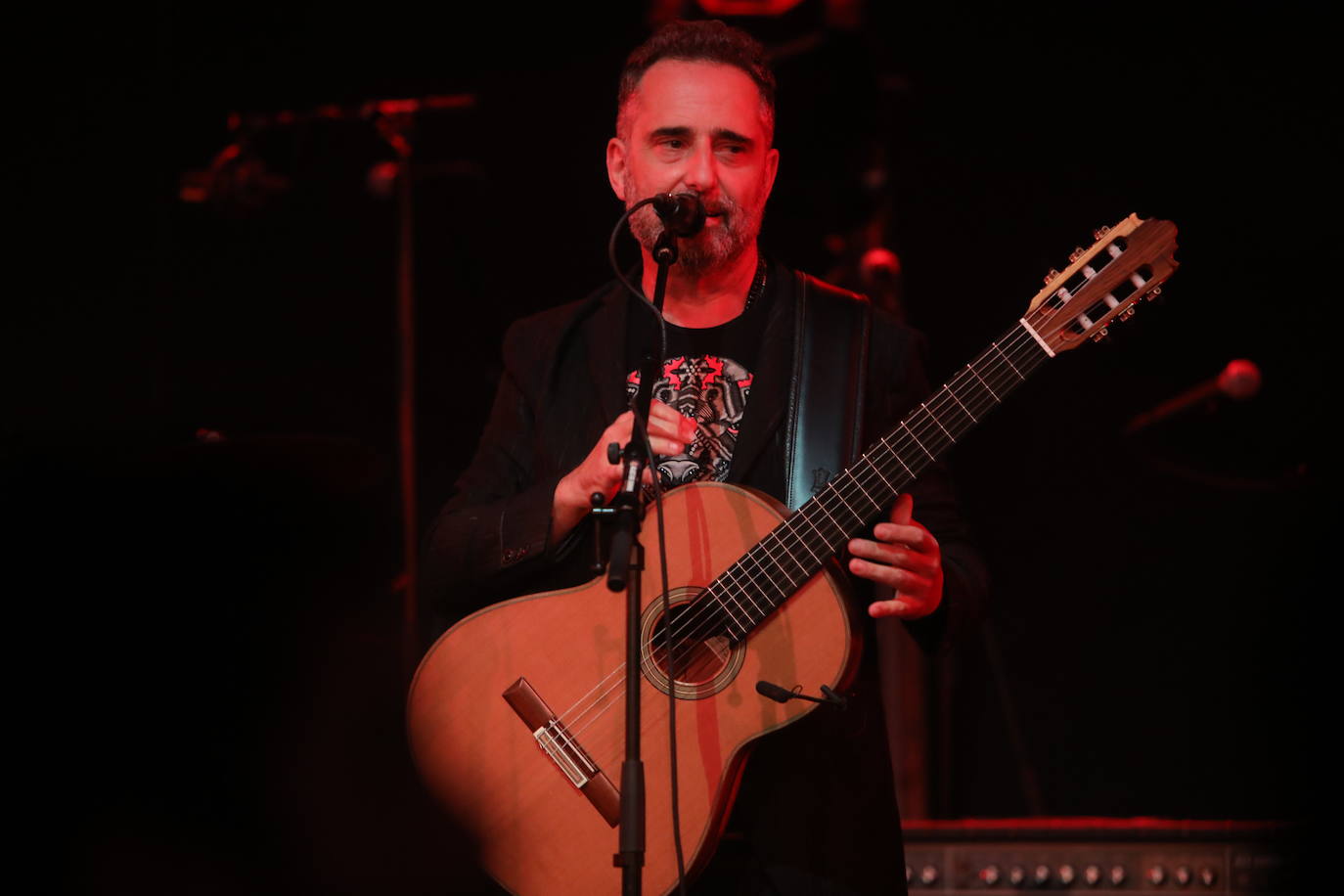 Fotos: Jorge Drexler da el broche musical de oro al IX Congreso de la Lengua en Cádiz