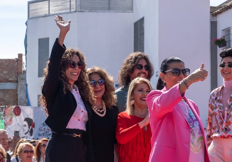 Fotos: La familia Flores inaugura el centro cultural en recuerdo de su madre Lola, 'La Faraona'