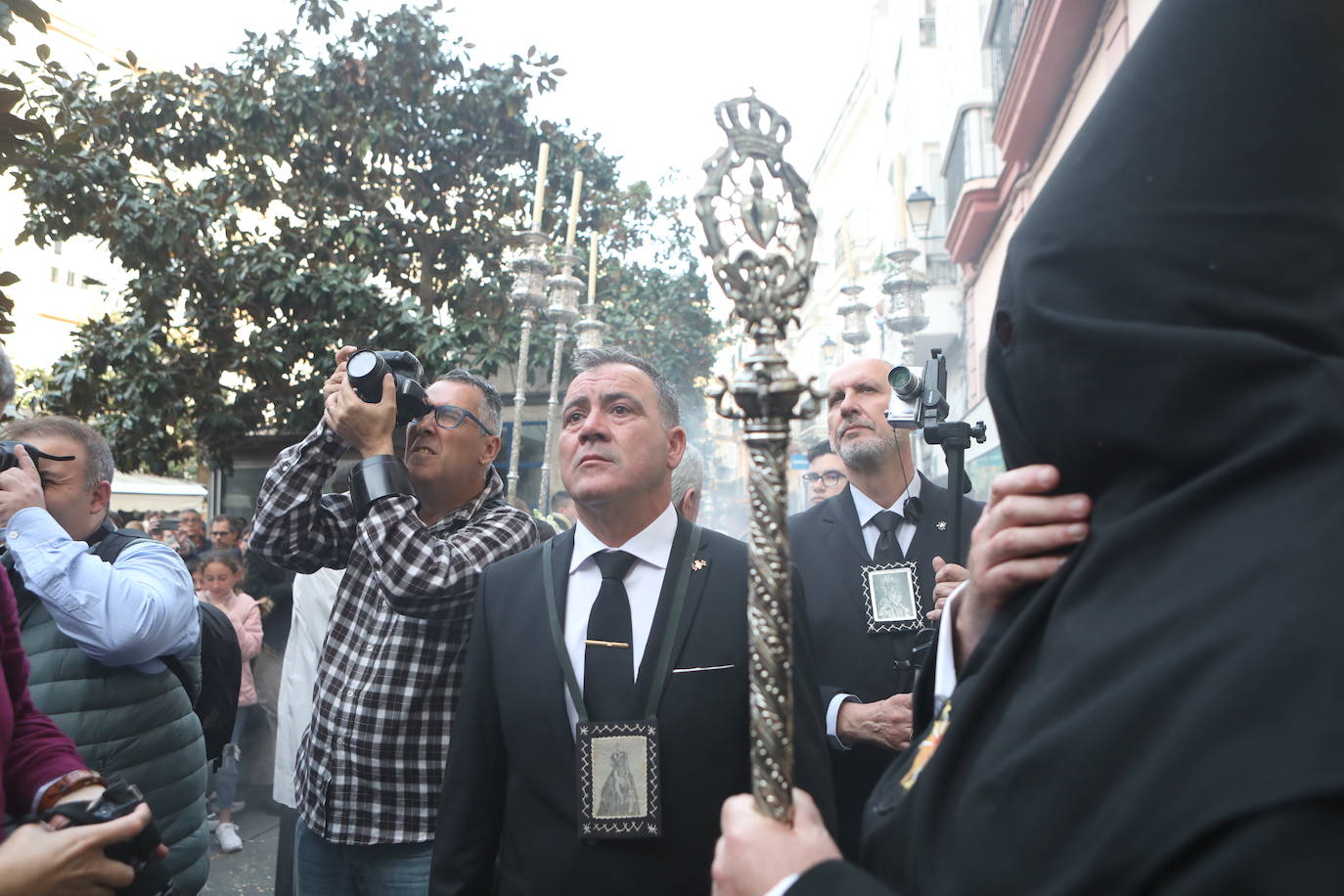 Fotos: Dolores de Servitas protagoniza la primera jornada de la Semana Santa en Cádiz