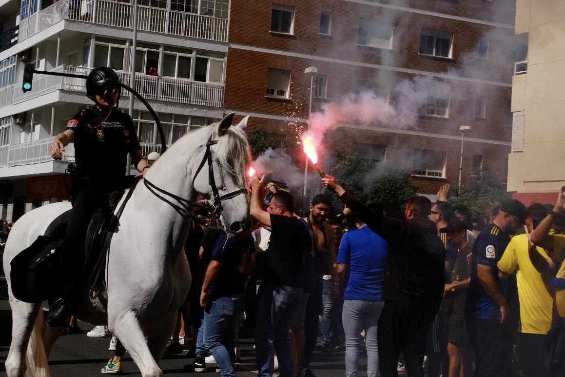 Fotos: Búscate en previa del partido Cádiz - Sevilla
