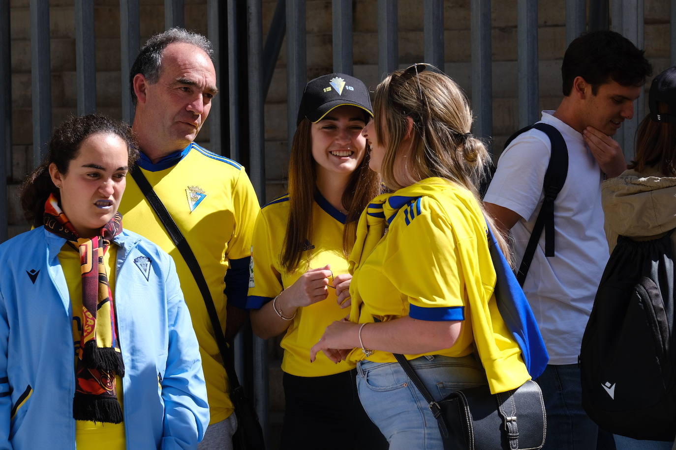 Fotos: Búscate en previa del partido Cádiz - Sevilla