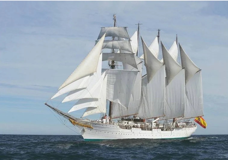 El buque escuela Juan Sebastián de Elcano llega al puerto peruano de El Callao