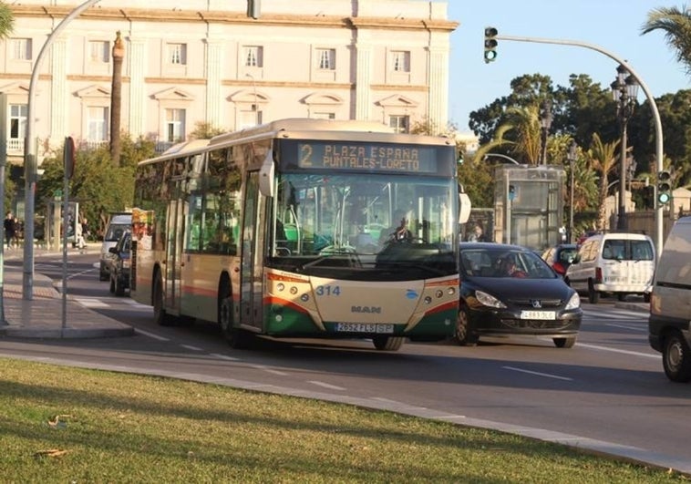 El Gobierno concede la ayuda a los siete municipios gaditanos que rebajaron el precio del transporte público