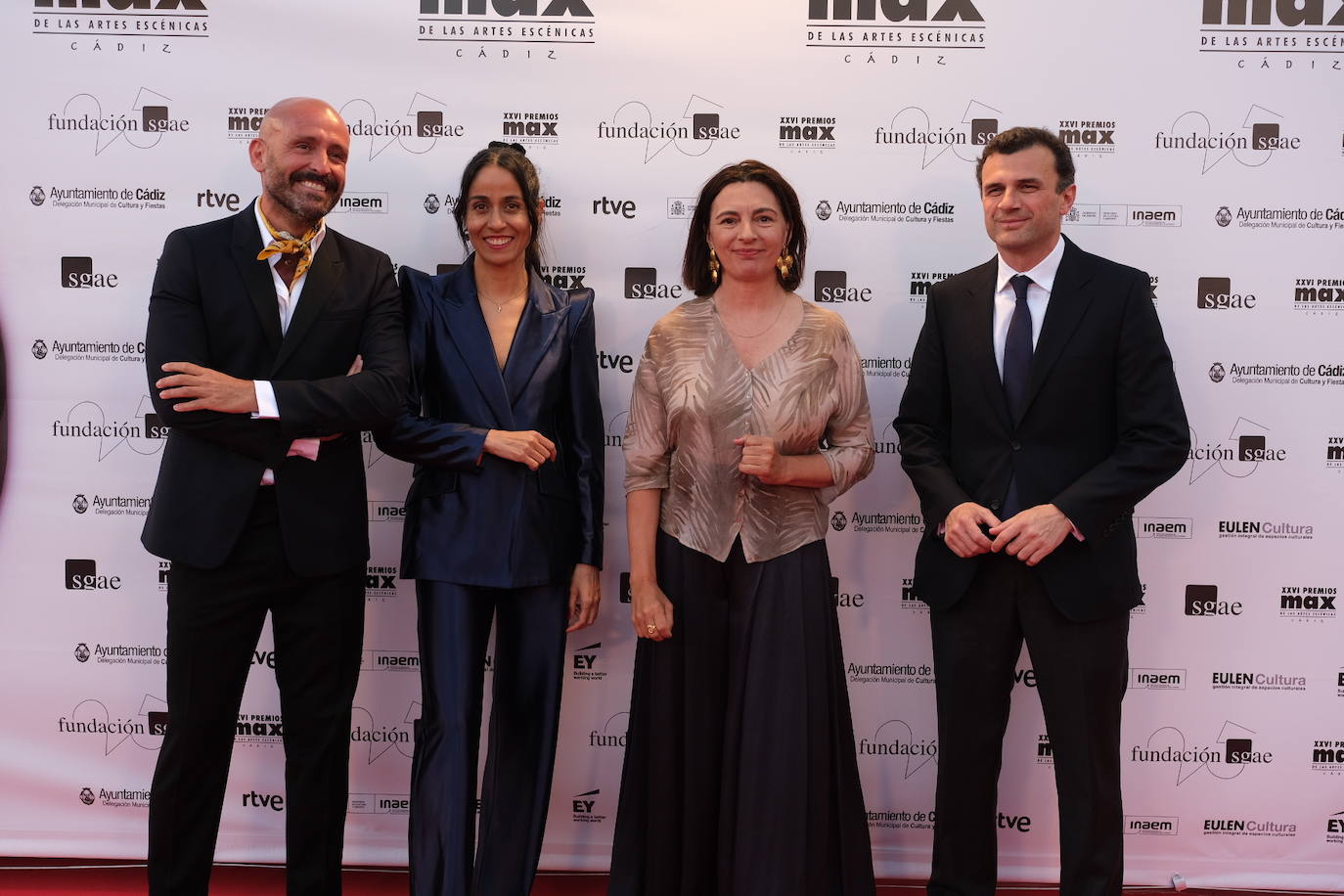 Fotos: La alfombra roja del Gran Teatro Falla