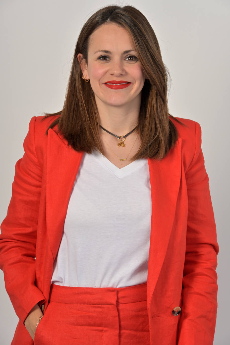 4-Beatriz Gandullo. 34 años. Licenciada Admón. y Dirección Empresas.