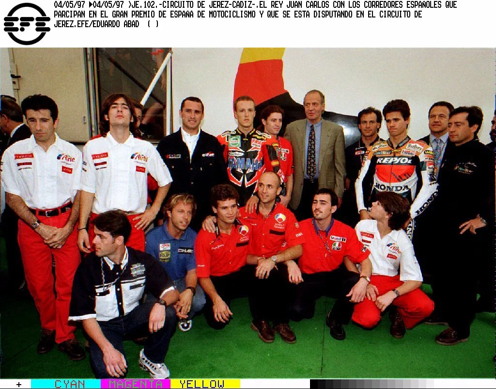 El Rey con los corredores del Gran Premio de España de Motociclismo que se disputó en Jerez.