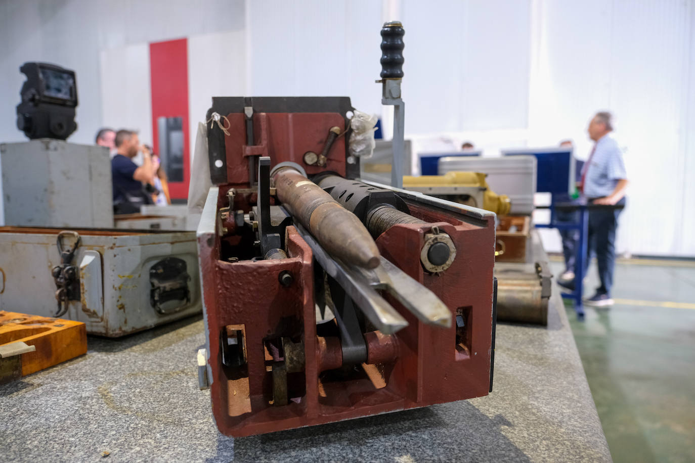 Fotos: Objetos recuperados por los trabajadores de la antigua Bazán de San Fernando