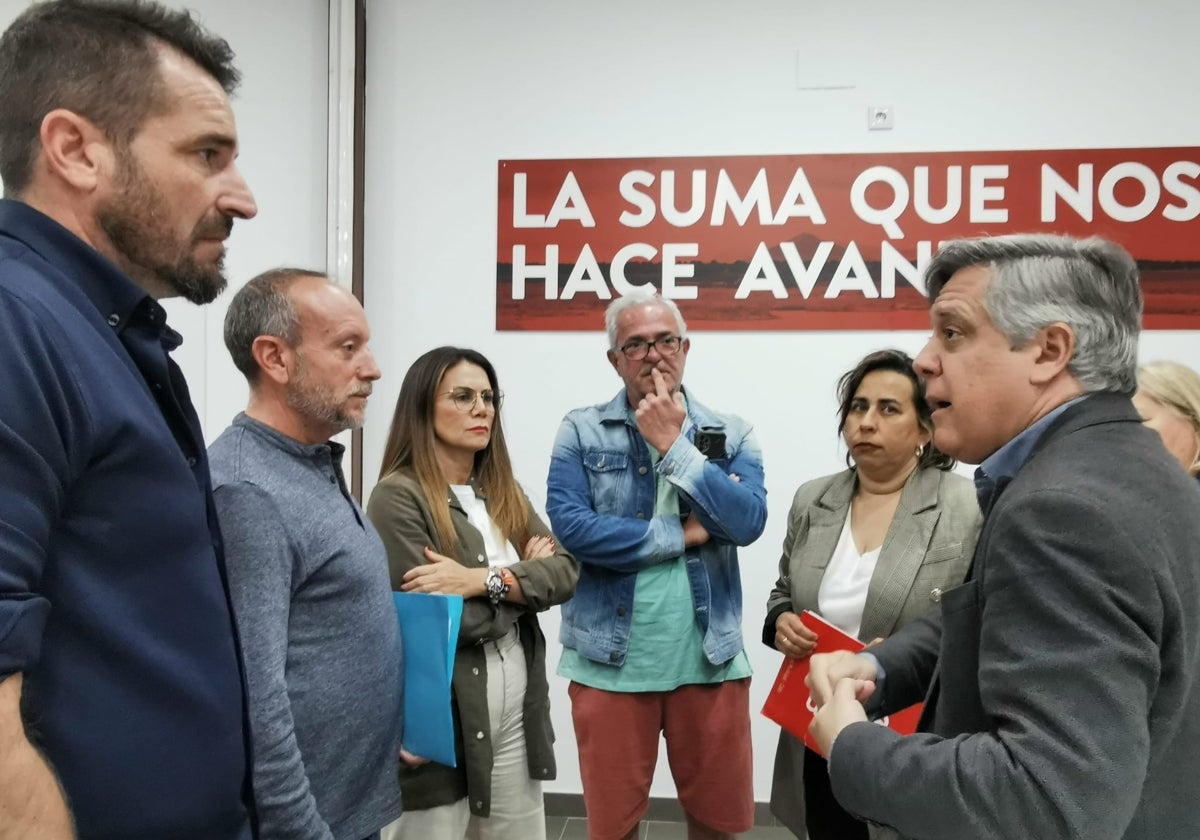 El PSOE de Cádiz aboga por un nuevo pliego de parques y jardines y la municipalización del servicio