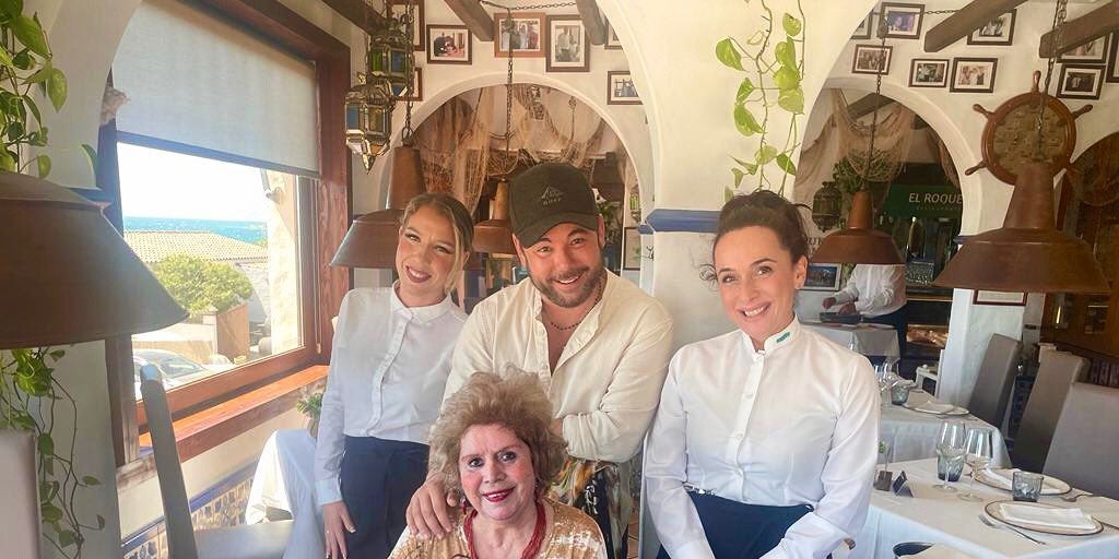 Mar a Jim nez Y Miguel Poveda Disfrutan De La Gastronom a Gaditana En mar-a-jim-nez-y-miguel-poveda-disfrutan-de-la-gastronom-a-gaditana-en
