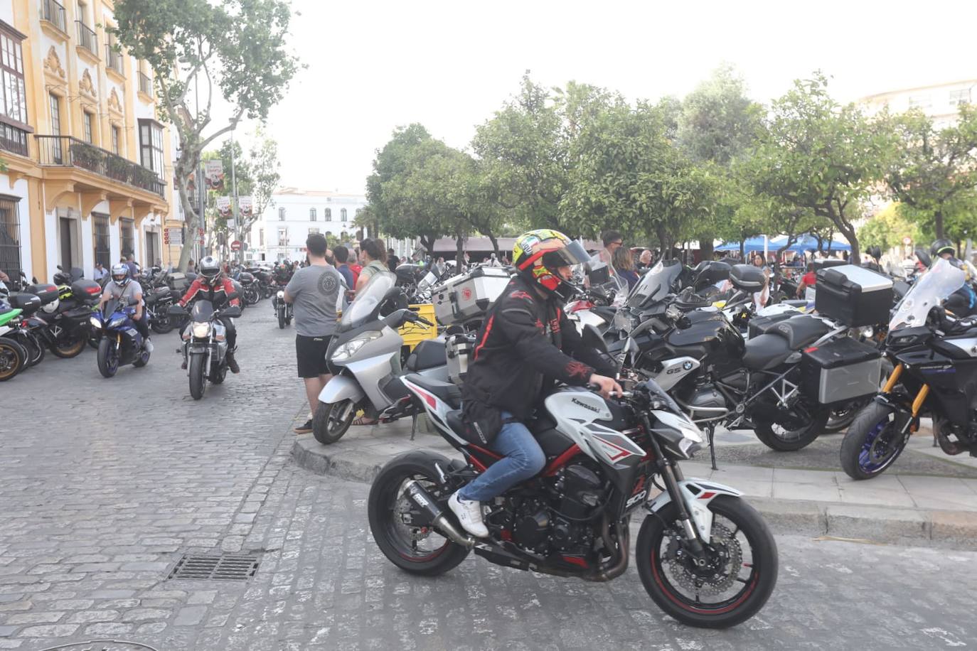 Fotos: Así ha sido la caravana motera en Jerez