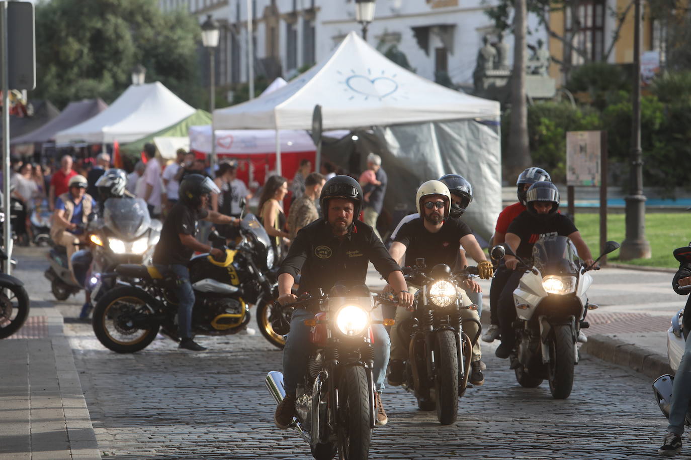 Fotos: Una motorada de gran cilindrada en Jerez