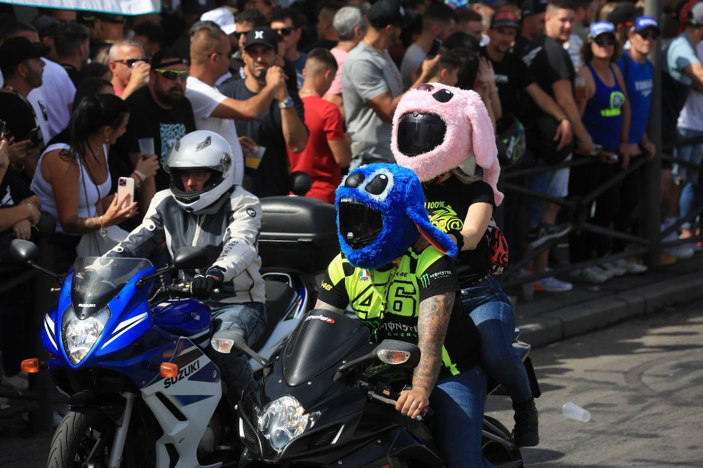 Fotos: Gran ambiente de aficionados en Jerez