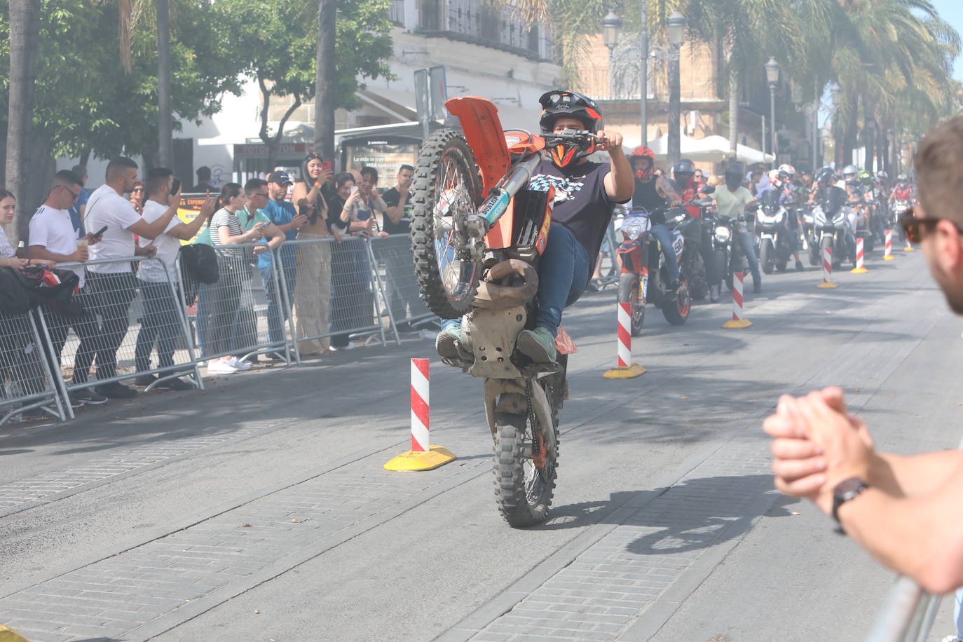 Fotos: Sábado de motos con gran ambiente en El Puerto
