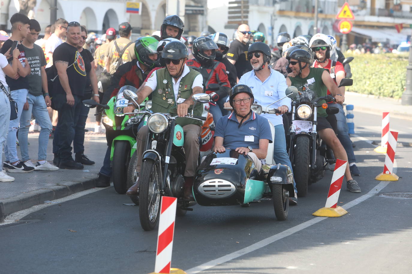 Fotos: Sábado de motos con gran ambiente en El Puerto