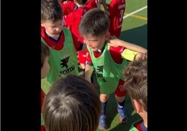La arenga de Arturo, con cinco años, a sus compañeros: «Da igual quién marque gol, marca el equipo»