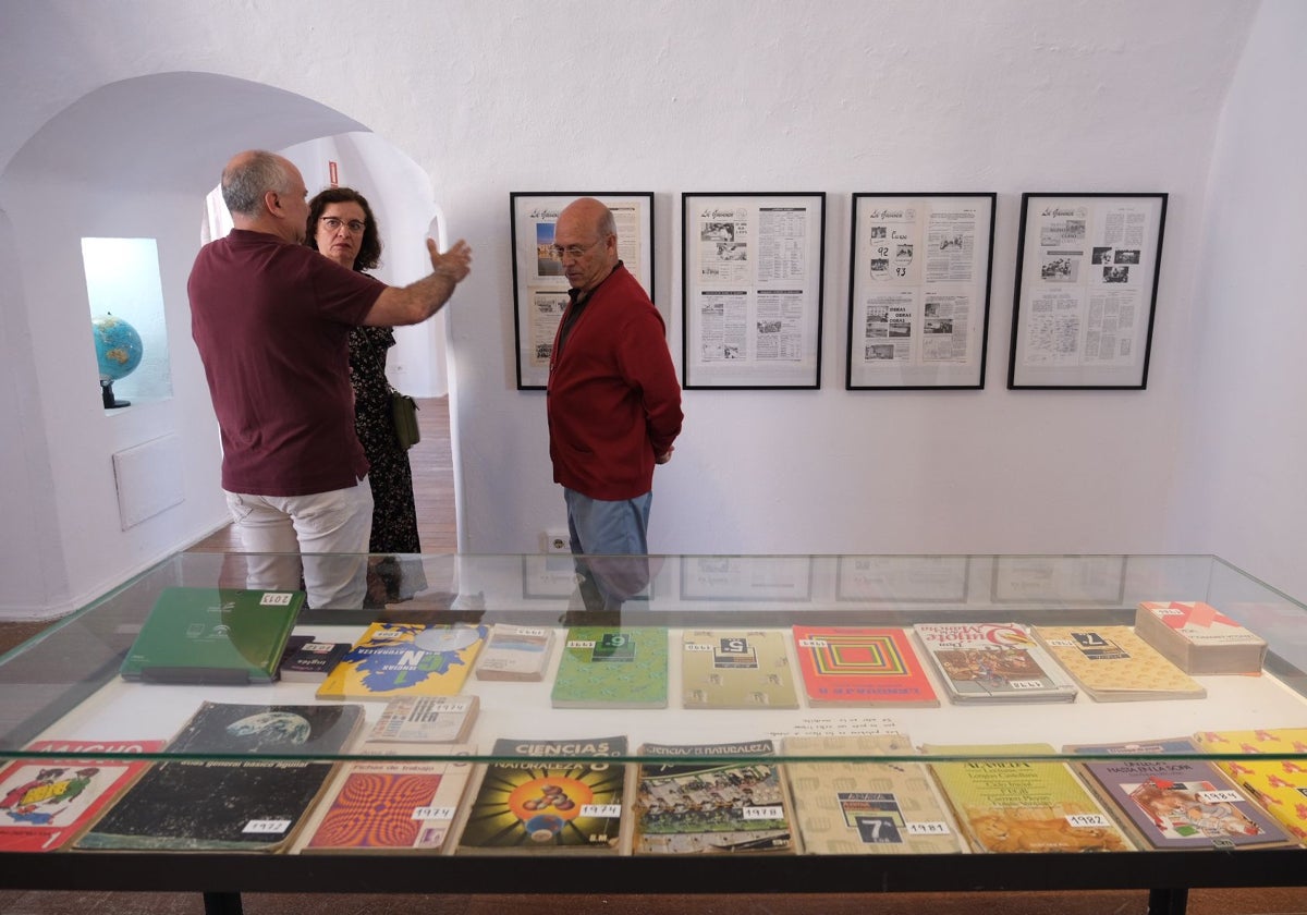 Exposición de fotos y recuerdos del colegio La Inmaculada de Cádiz.