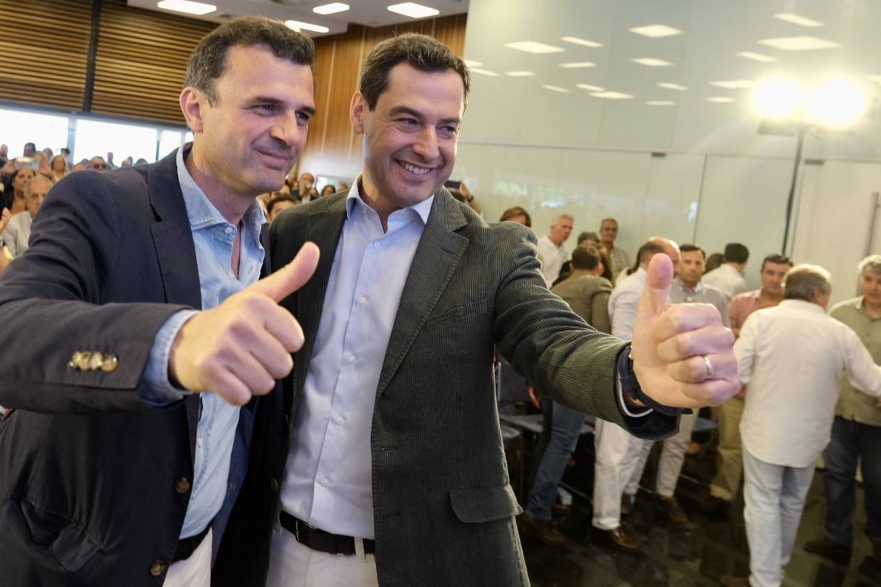 Fotos: las imágenes de la visita de Juanma Moreno a Cádiz par apoyar a Bruno